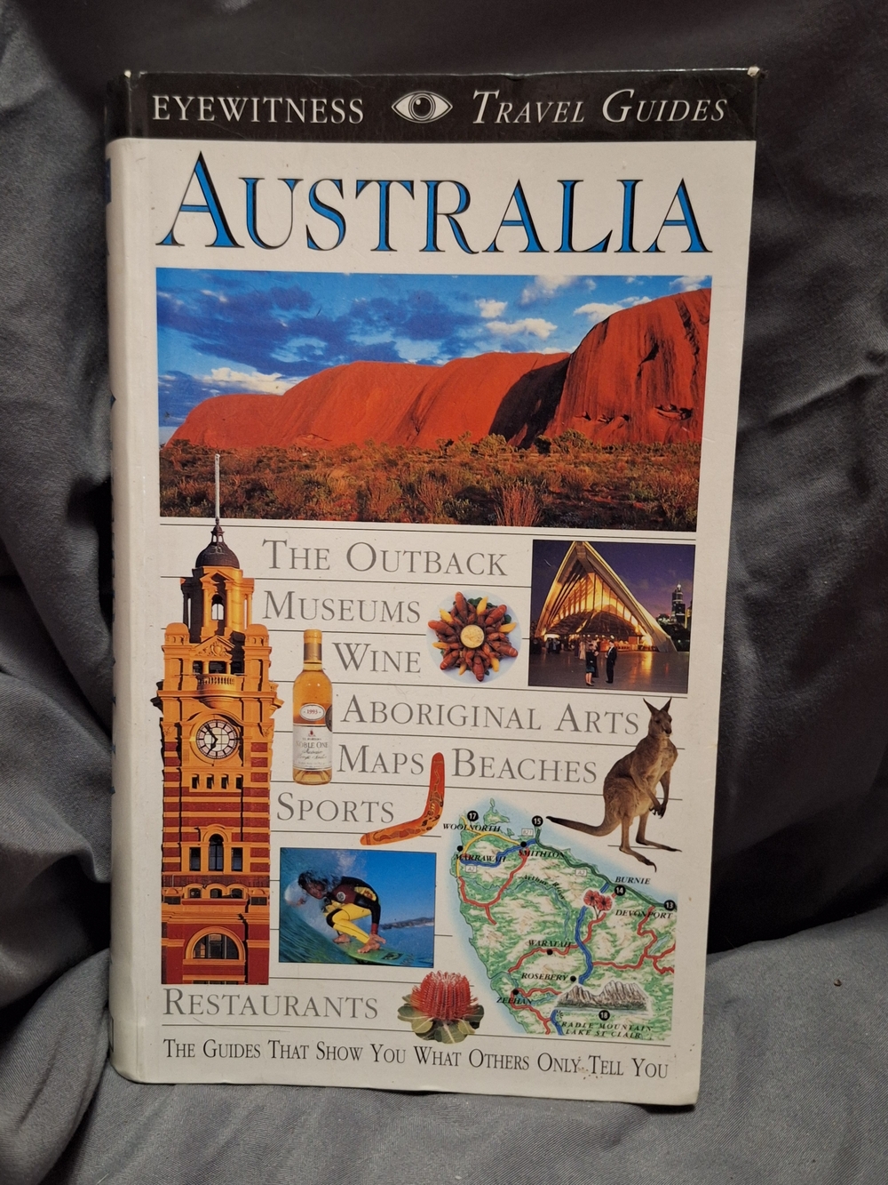 Publish Illustrated Australia Guide — White, Blue, Green Accents